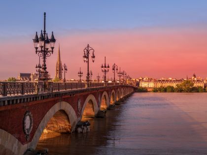 Барселона, Бордо и Мадрид от Варна със самолет – 2026